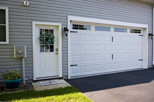 24/7 Emergency Garage Door Installation experts in Paw Paw Lake, MI